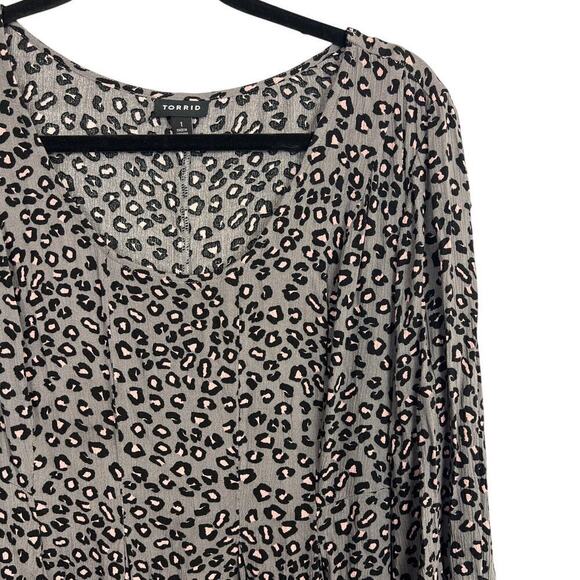 Torrid Fit And Flare Crinkle Gauze Top Size 1 - Picture 6 of 13